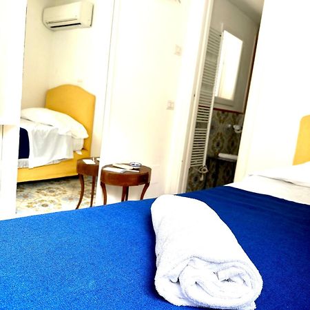 I Tre Soli Apartments By Caprirooms Eksteriør billede