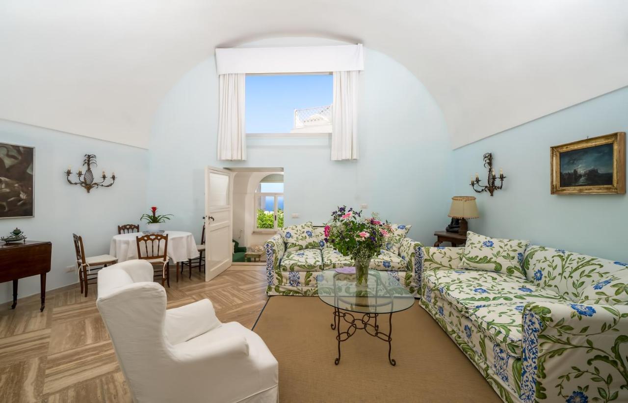 I Tre Soli Apartments By Caprirooms Eksteriør billede