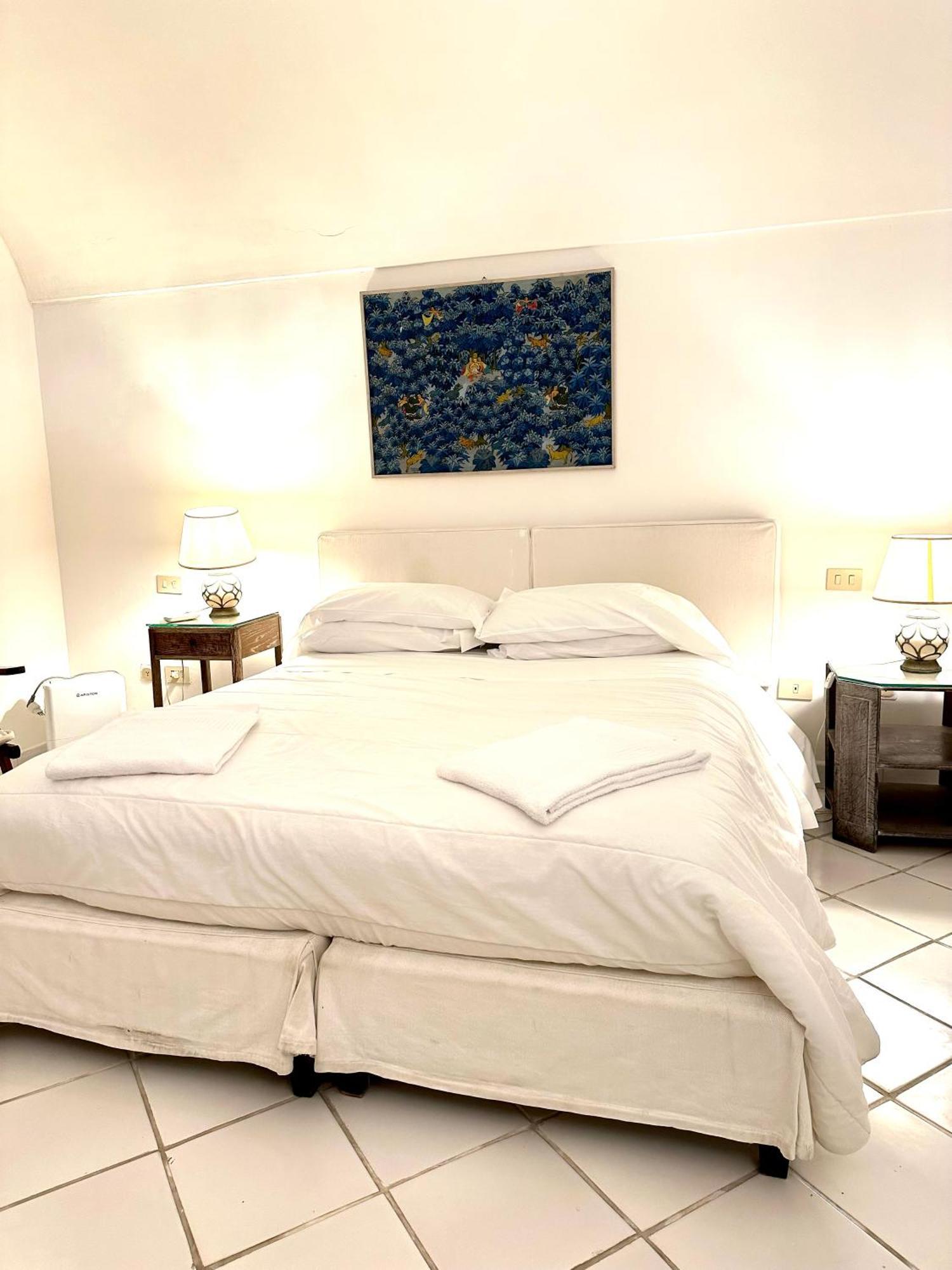 I Tre Soli Apartments By Caprirooms Eksteriør billede