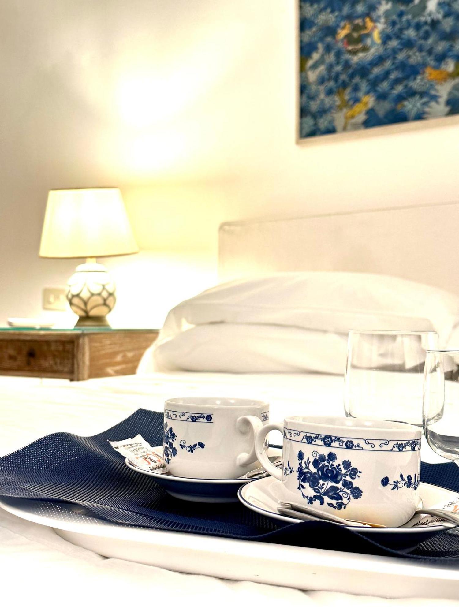 I Tre Soli Apartments By Caprirooms Eksteriør billede