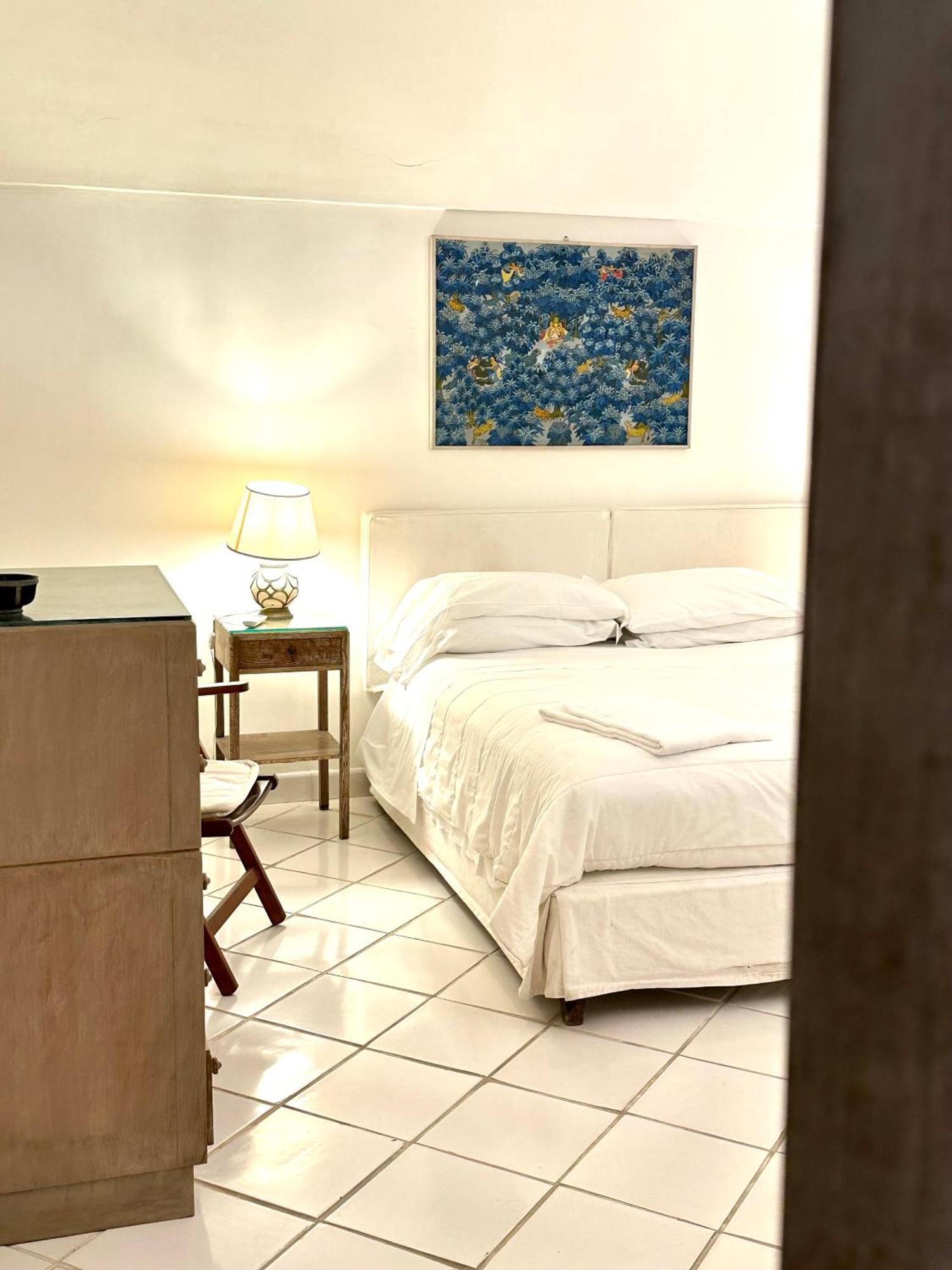 I Tre Soli Apartments By Caprirooms Eksteriør billede